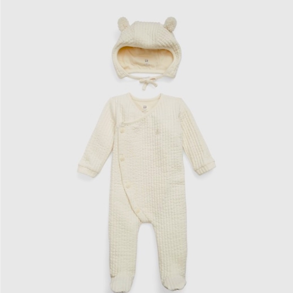 Ivory Frost color baby gap outfit set!